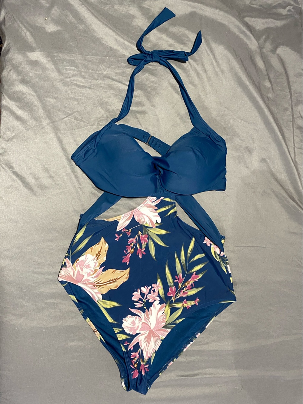 Cupshe Navy Blue Floral One-Piece Swimsuit